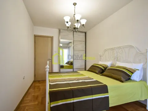 Izdavanje, trosoban stan, 150m², Preko Morače, Podgorica - image 13