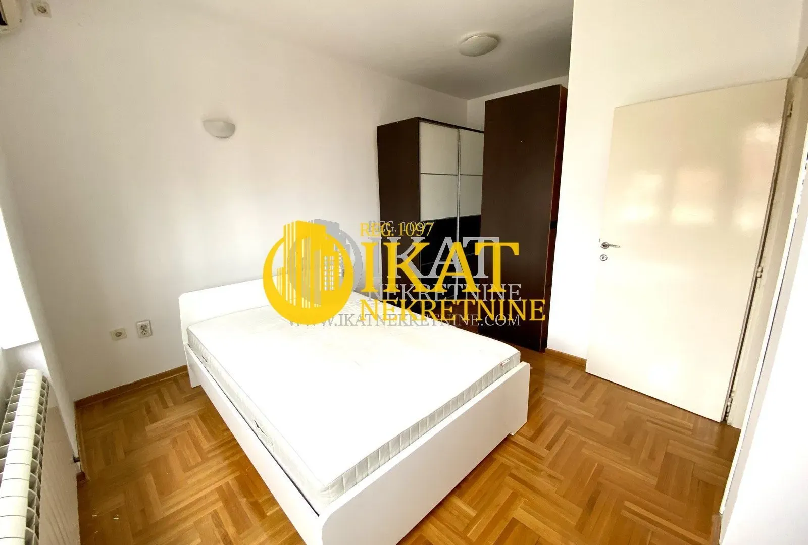 Prodaja, dvosoban stan, 60m², Stari Grad, Beograd