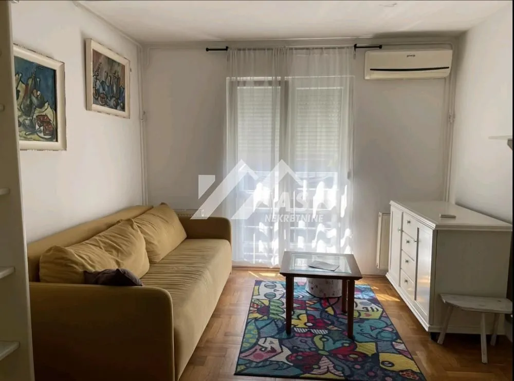 Izdavanje, stan, 29m², Rotkvarija, Novi Sad Sve Podlokacije