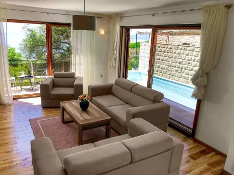 Rent, house, 270m², Rijeka Reževići, Budva - image 33