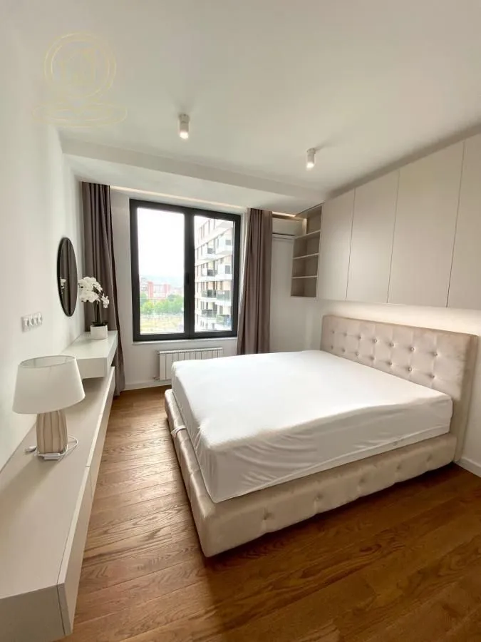 Izdavanje, trosoban stan, 75m², Medijana, Niš