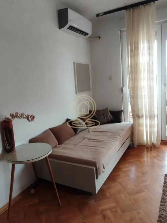 Izdavanje, jednosoban stan, 36m², Grbavica, Novi Sad Sve Podlokacije