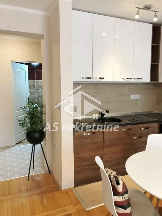 Rent, three bedroom apartment, 72m², Savski Venac, Beograd