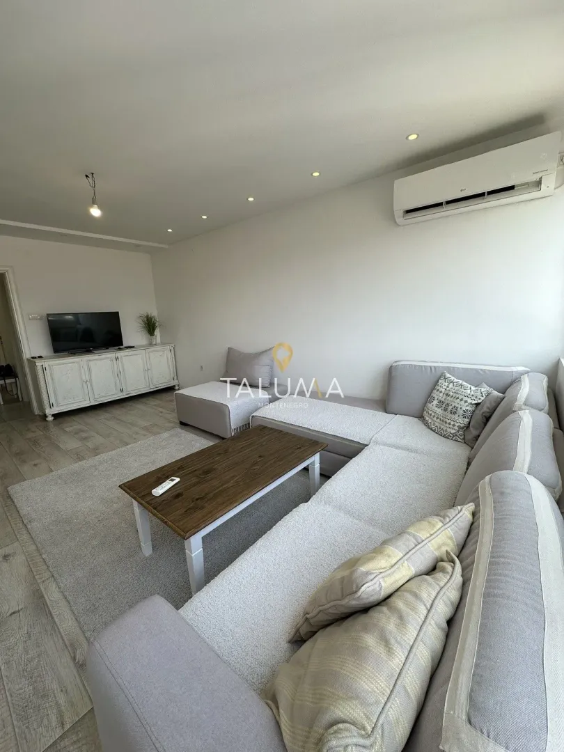 Rent, two bedroom apartment, 80m², Preko Morače, Podgorica