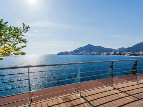 Prodaja, kuća, 170m², Dukley Gardens, Budva - image 1