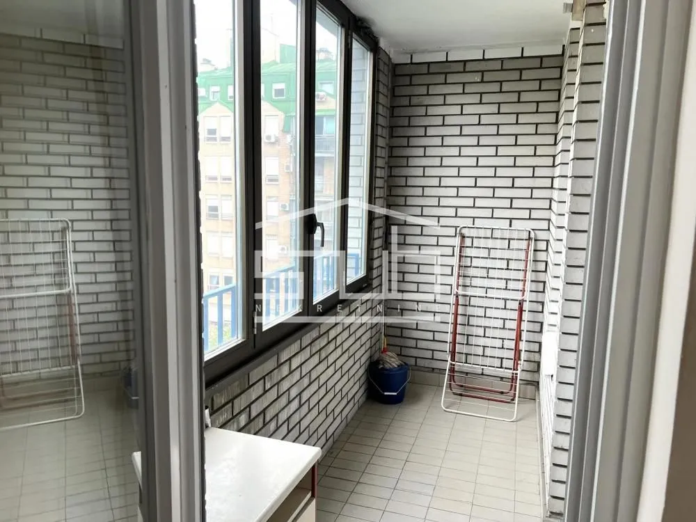 Izdavanje, trosoban stan, 88m², Crveni Krst, Beograd