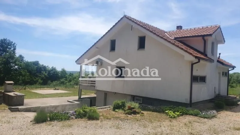 Prodaja, kuća, 340m², Sopot, Beograd