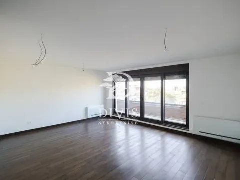 Sale, three bedroom apartment, 119m², Kalenić Pijaca, Vračar Sve Podlokacije - image 2