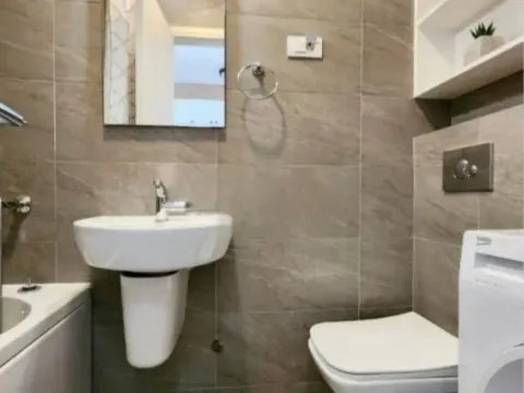 Izdavanje, garsonjera, 32m², City Kvart, Podgorica - image 9