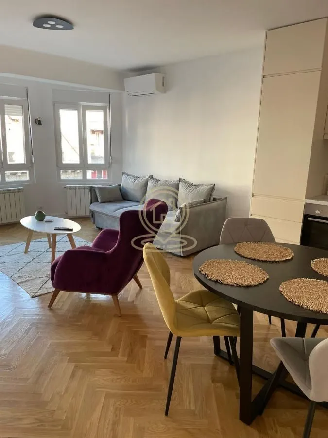 Rent, two bedroom apartment, 52m², Stari Grad, Beograd