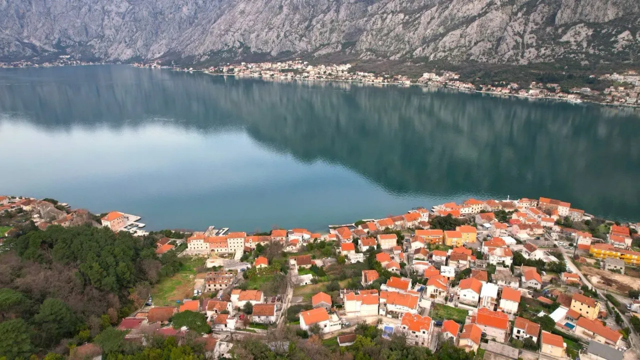 Prodaja, plac, 585m², Prčanj, Kotor