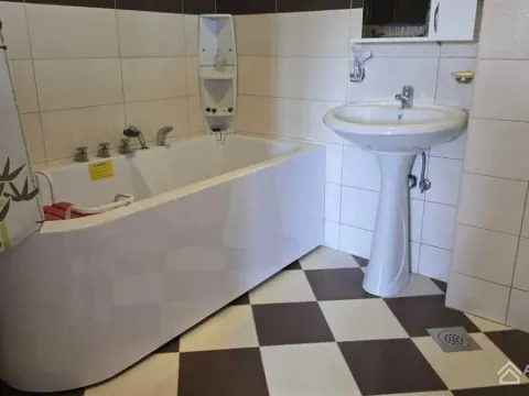 Prodaja, dvosoban stan, 79m², Petrovac, Budva - image 9