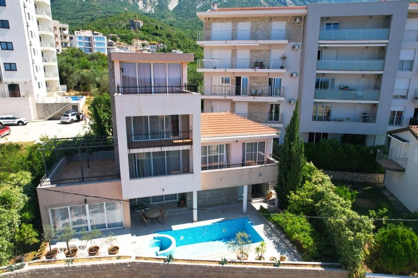 Sale, house, 495m², Ivanovići, Budva