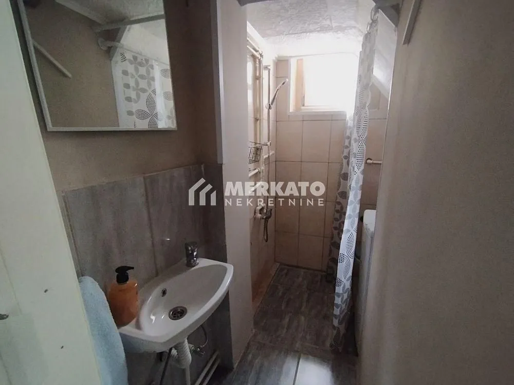 Prodaja, jednosoban stan, 23m², Šumica, Zrenjanin