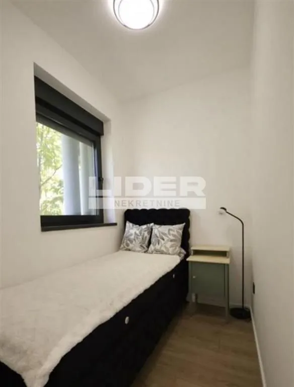 Rent, one bedroom apartment, 32m², Stari Grad, Beograd