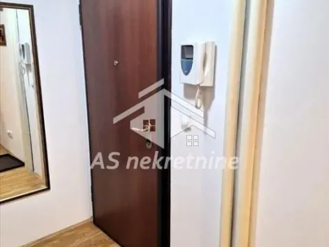Izdavanje, četvorosoban stan, 105m², Crveni Krst, Beograd - image 20