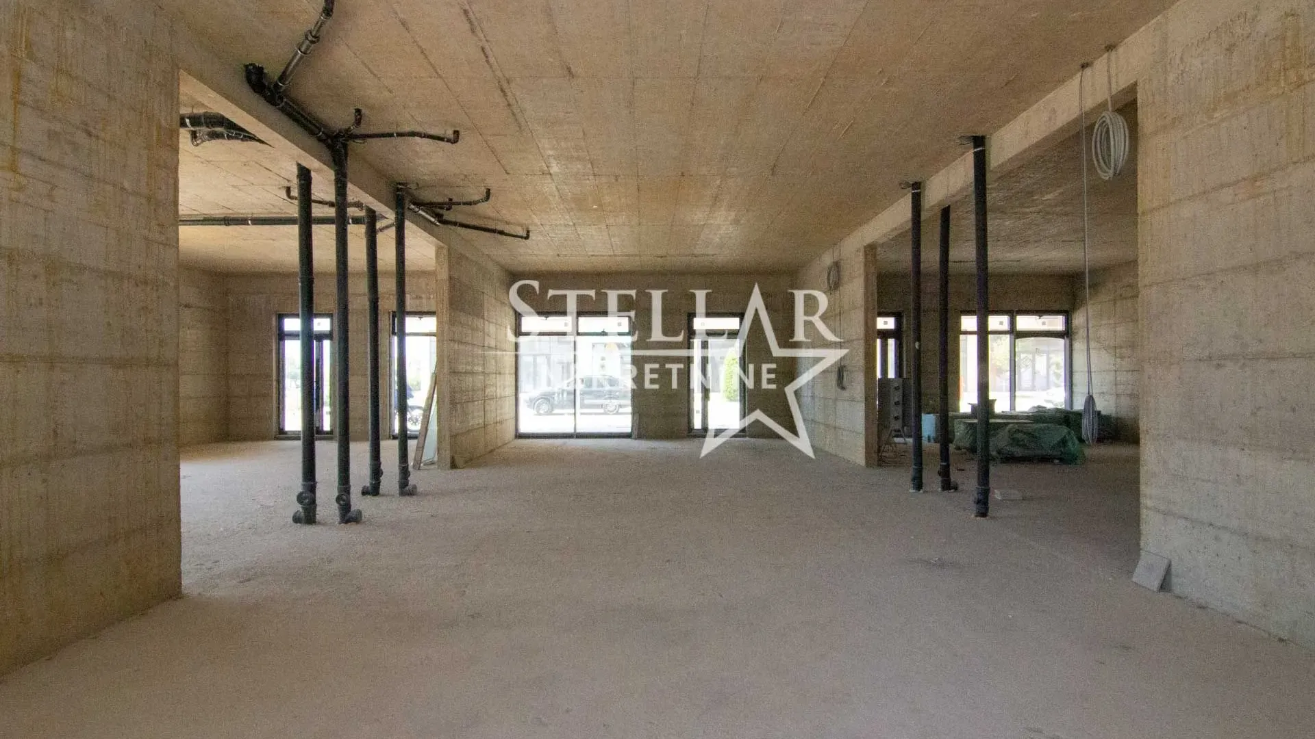 Izdavanje, poslovni prostor, 100m², City Kvart, Podgorica