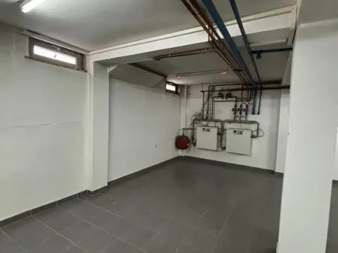 Rent, office space, 450m², Medijana, Niš - image 22