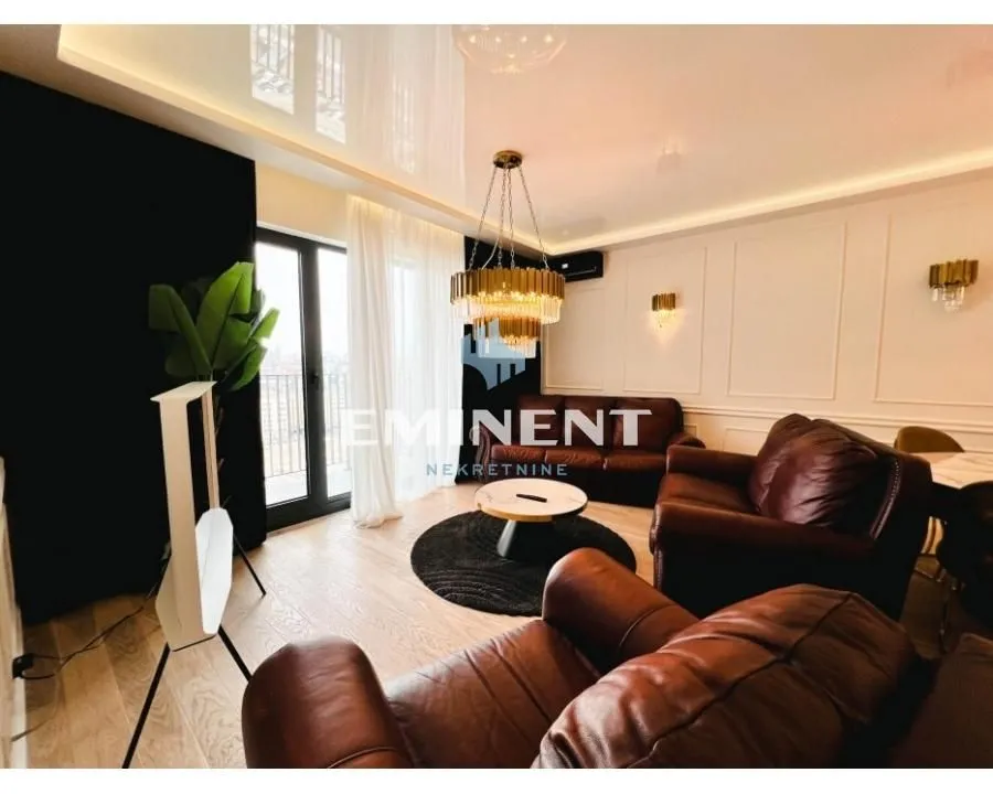 Izdavanje, trosoban stan, 90m², Savski Venac, Beograd