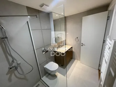 Izdavanje, trosoban stan, 72m², Savski Venac, Beograd - image 18