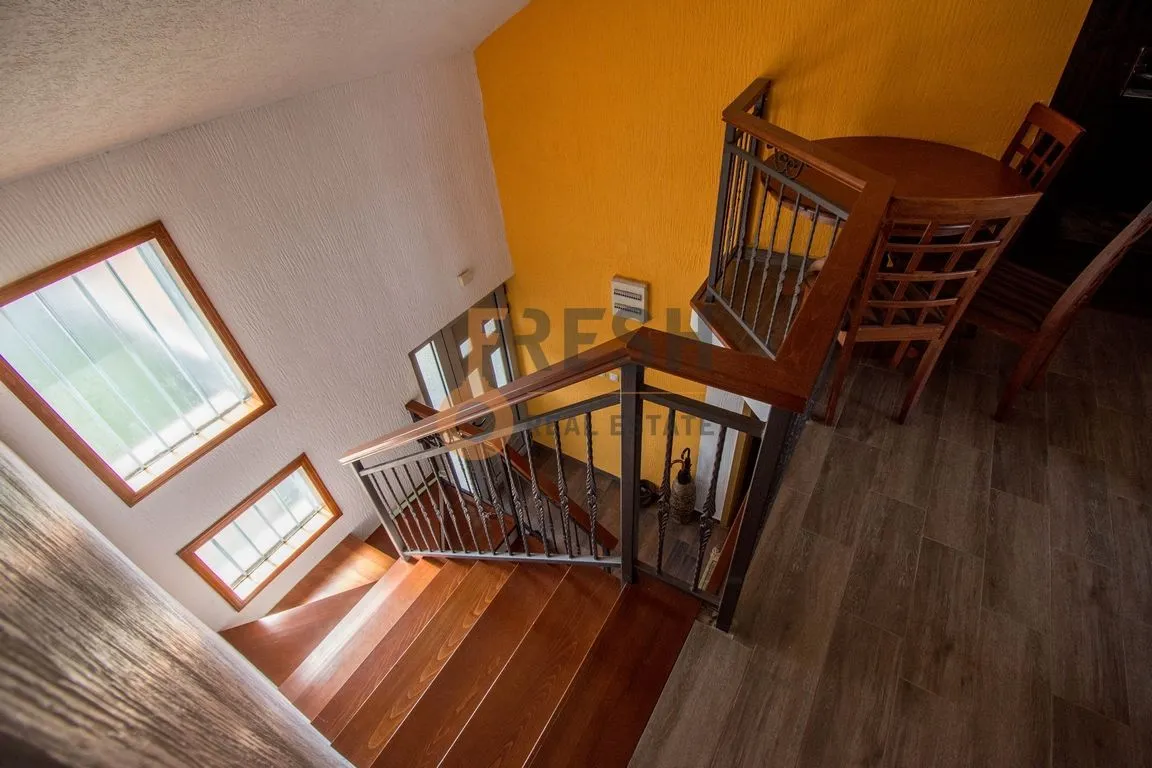 Prodaja, kuća, 450m², Stari Aerodrom, Podgorica