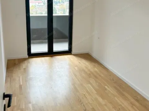 Prodaja, jednosoban stan, 41m², Stari Aerodrom, Podgorica - image 3