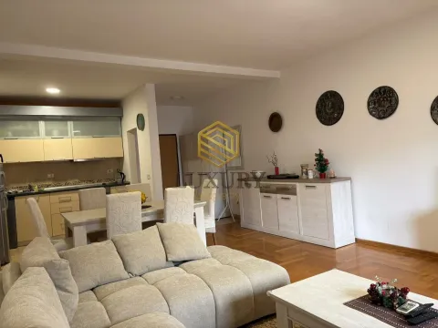 Rent, one bedroom apartment, 84m², Bonići, Tivat - image 3
