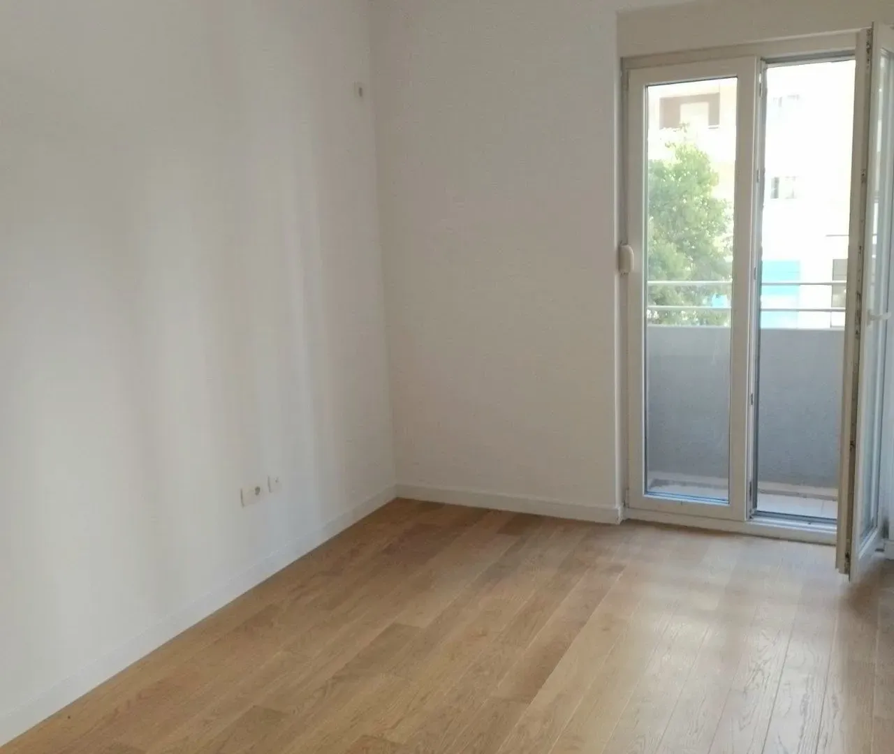Prodaja, jednosoban stan, 40m², Central Point, Podgorica