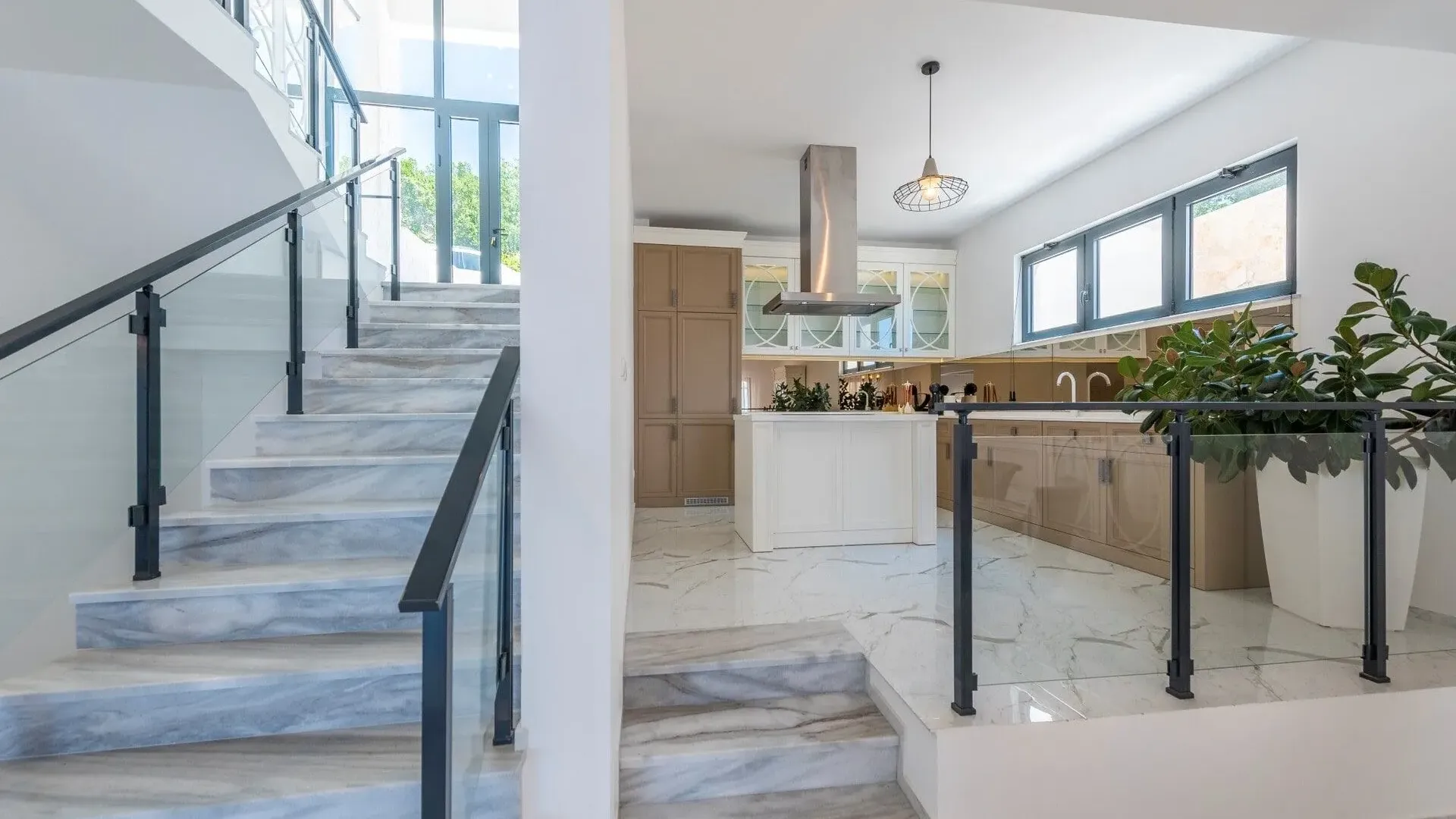 Sale, house, 360m², Utjeha, Bar