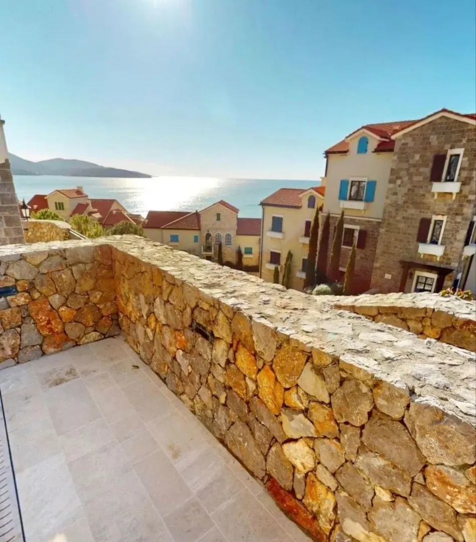 Prodaja, jednosoban stan, 90m², Luštica Bay, Tivat