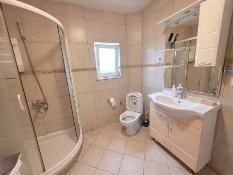 Rent, one bedroom apartment, 75m², Zabjelo, Podgorica - image 15