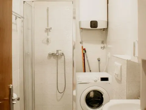 Izdavanje, garsonjera, 42m², Dubovica, Budva - image 7