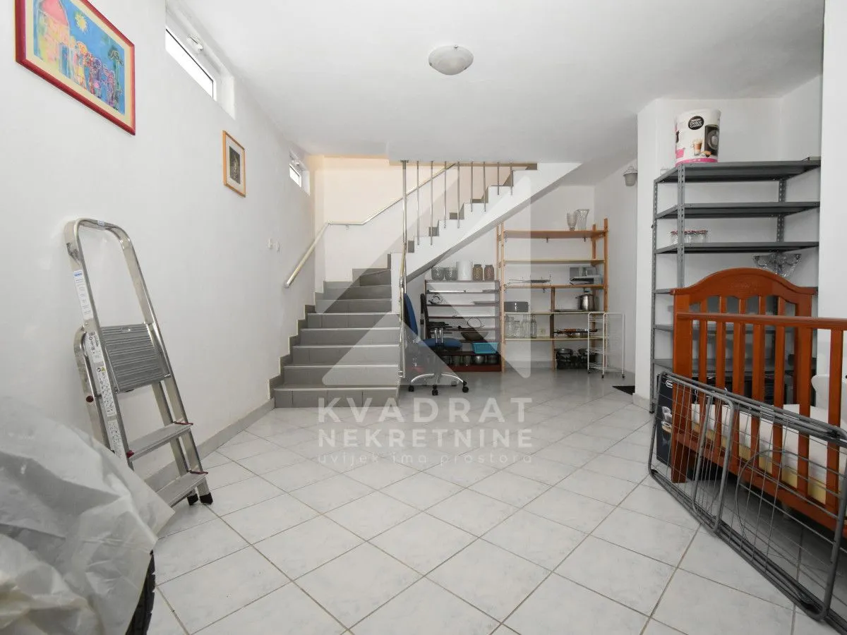 Rent, house, 300m², Donja Gorica, Podgorica