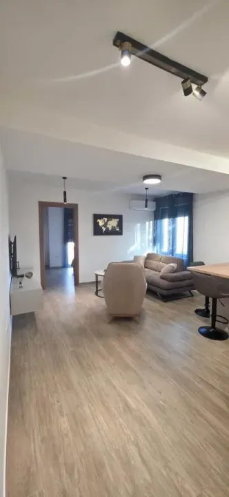 Izdavanje, jednosoban stan, 40m², Momišići, Podgorica