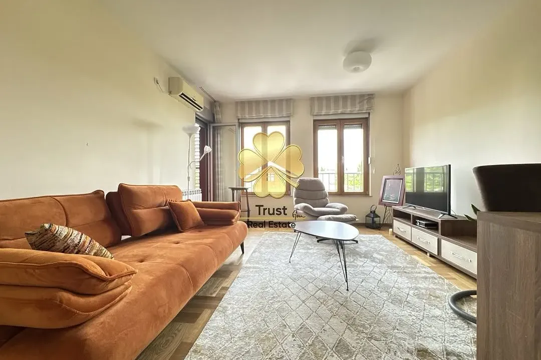 Izdavanje, jednosoban stan, 50m², Preko Morače, Podgorica