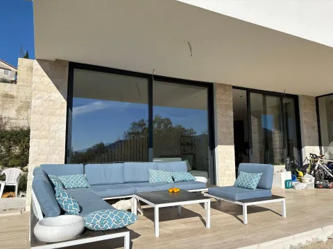 Prodaja, četvorosoban stan, 165m², Herceg Novi, Crna Gora - image 11