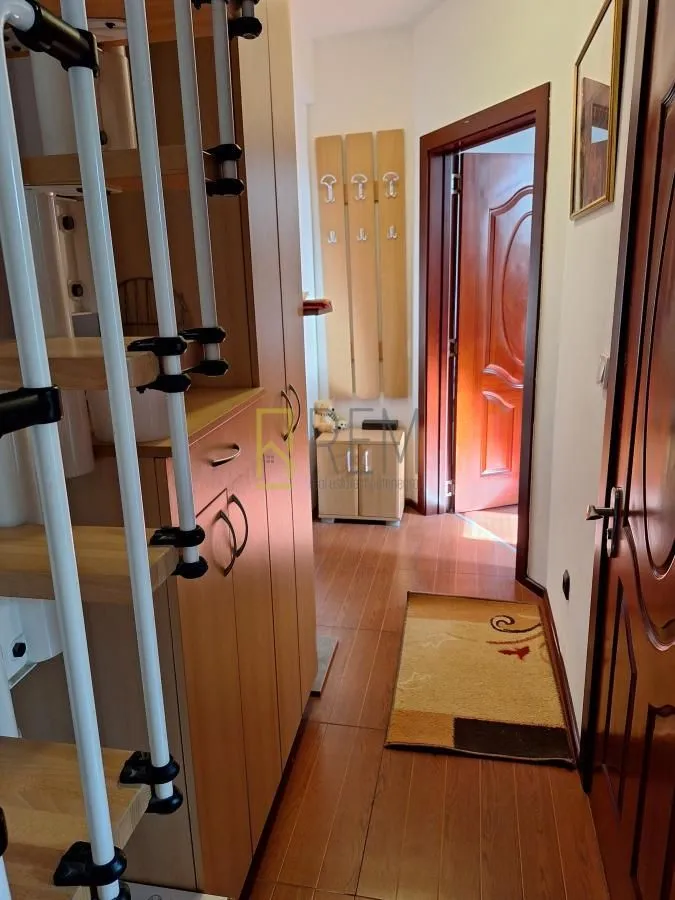 Prodaja, trosoban stan, 87m², Stari Aerodrom, Podgorica
