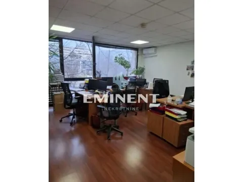Izdavanje, poslovni prostor, 200m², Novi Beograd Blok 37, Novi Beograd Sve Podlokacije - image 2