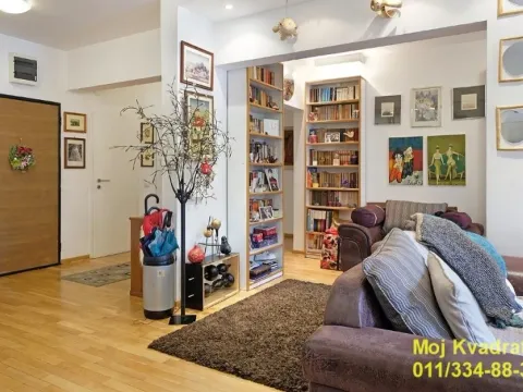 Sale, two bedroom apartment, 101m², Južni Bulevar, Vračar Sve Podlokacije - image 5