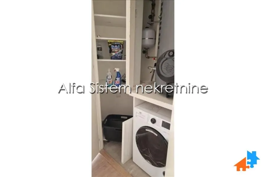 Izdavanje, četvorosoban stan, 115m², Savski Venac, Beograd