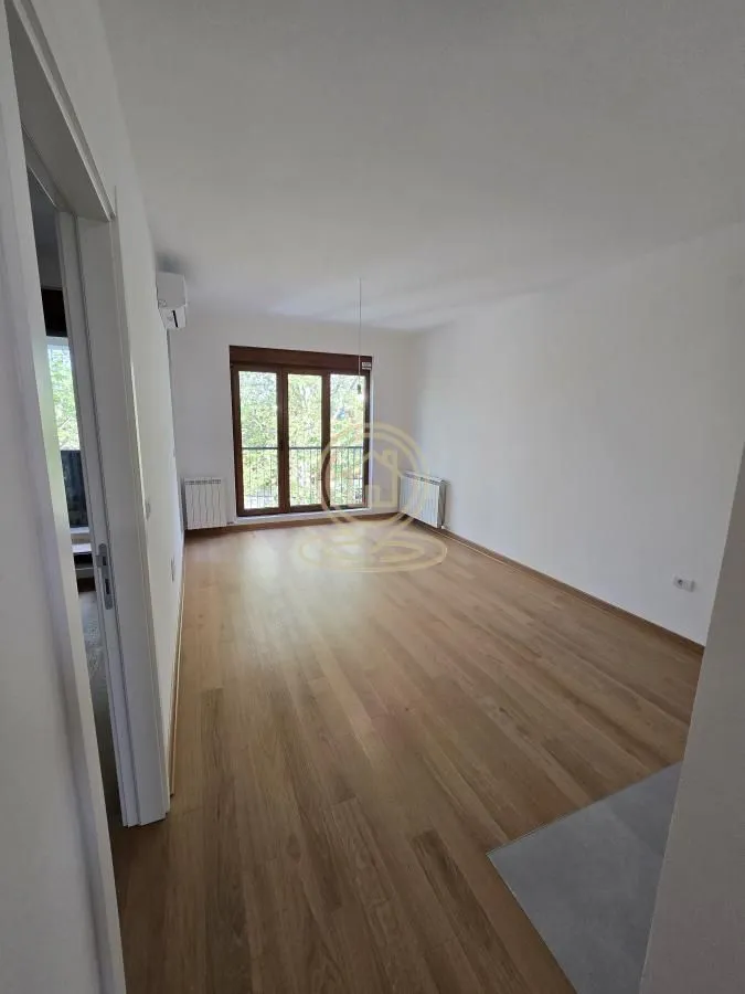 Rent, three bedroom apartment, 55m², Zemun Sve Podlokacije, Beograd