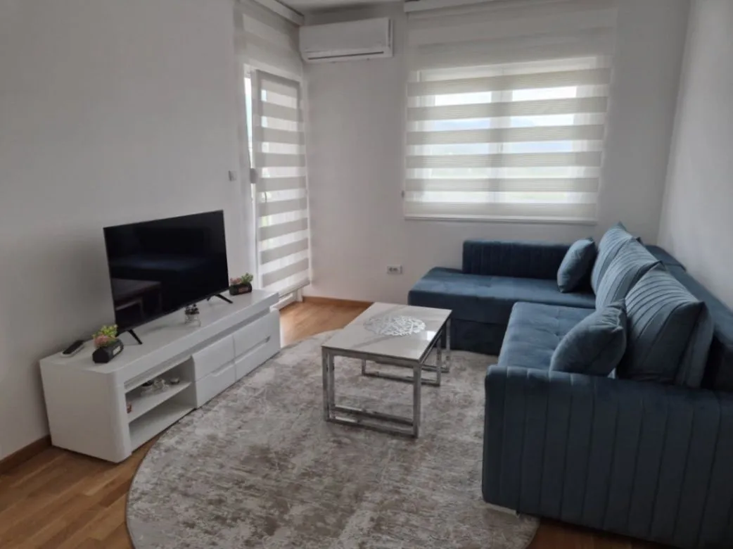 Izdavanje, garsonjera, 33m², Stari Aerodrom, Podgorica