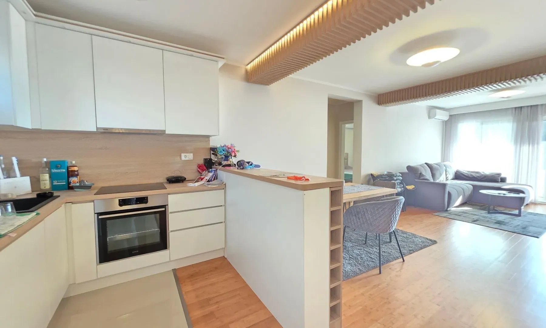 Prodaja, dvosoban stan, 68m², Pržno, Budva