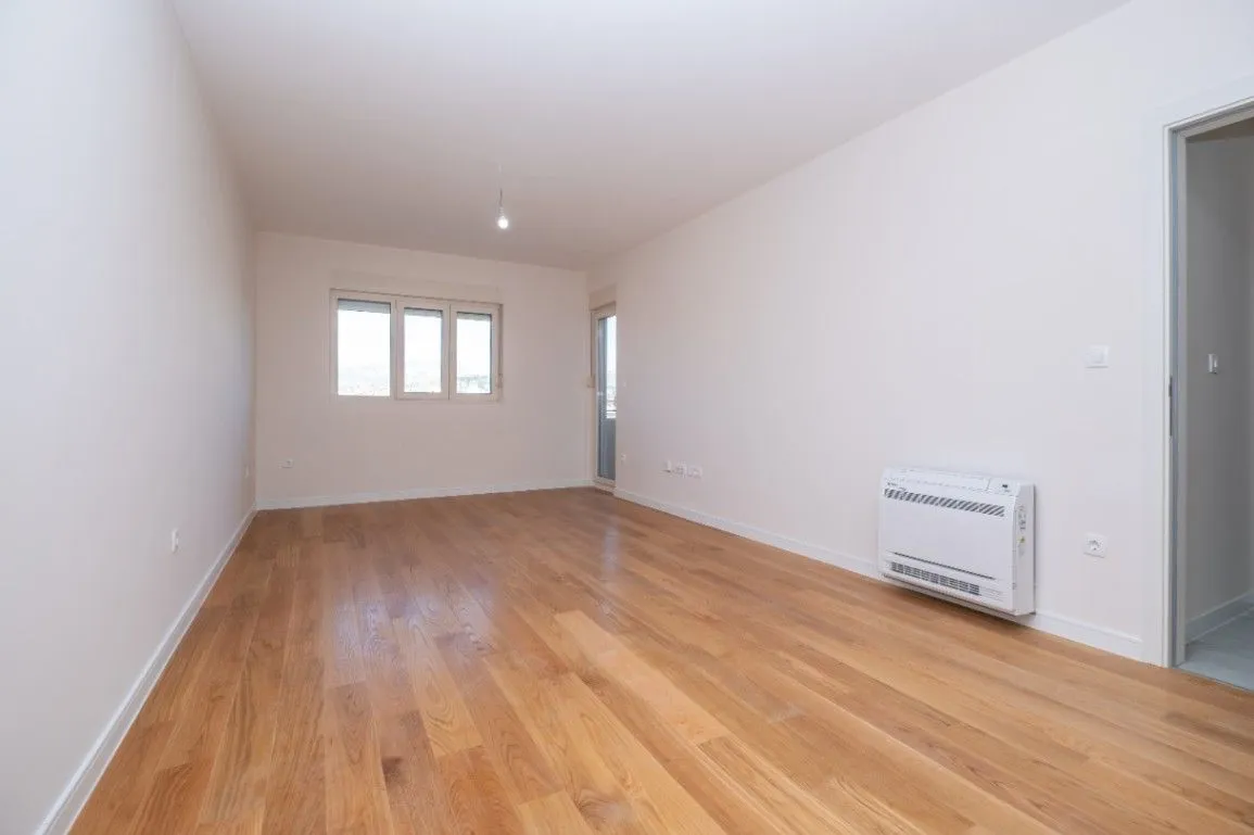 Izdavanje, dvosoban stan, 72m², Central Point, Podgorica