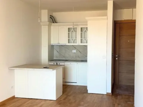 Sale, one bedroom apartment, 45m², Bečići, Budva - image 2