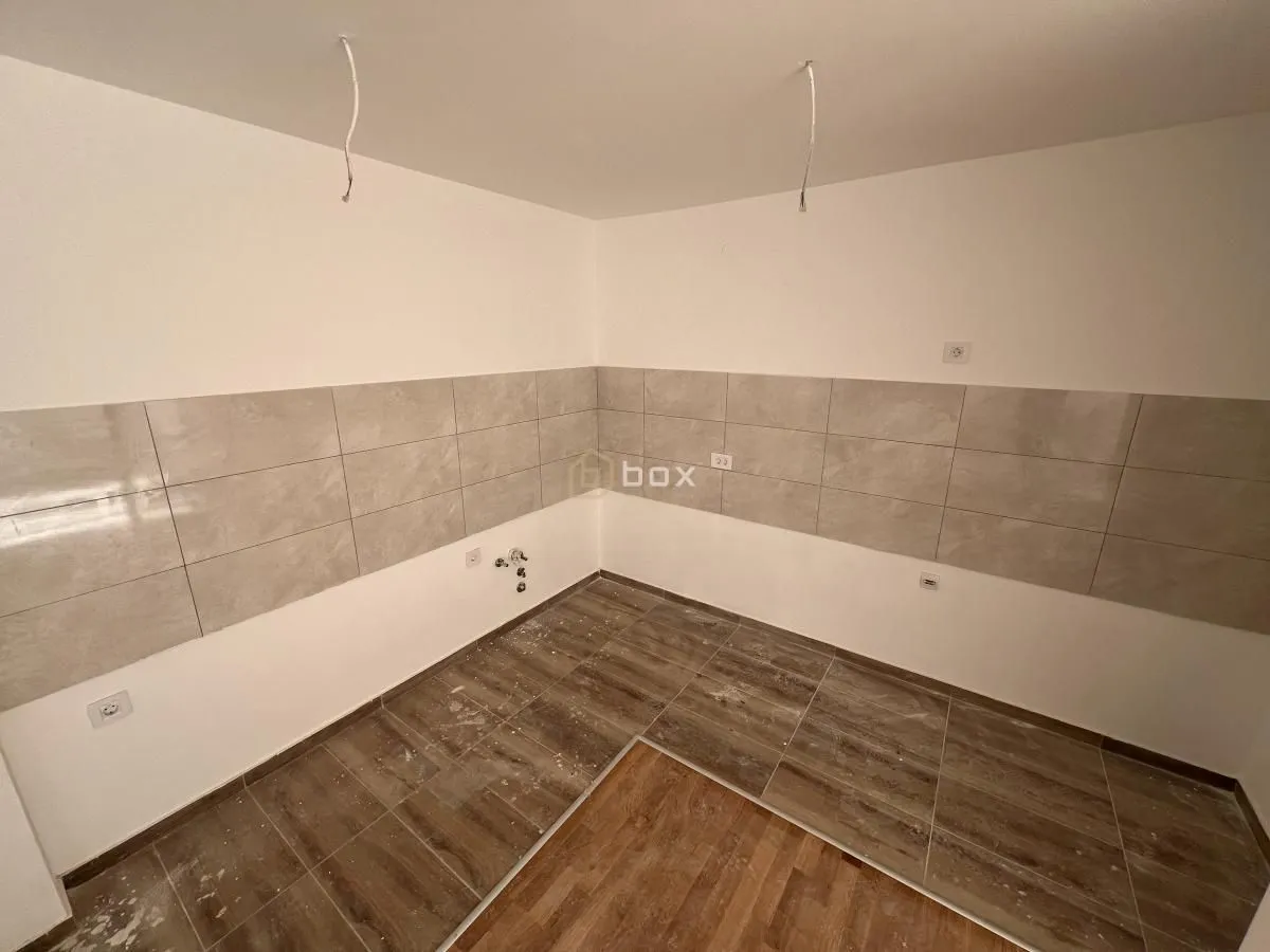 Prodaja, trosoban stan, 79m², Medijana, Niš