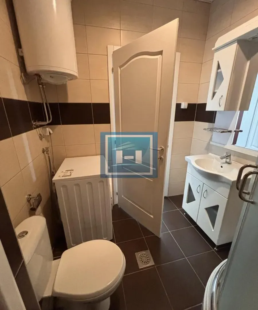 Izdavanje, jednosoban stan, 37m², Jagodina, Srbija