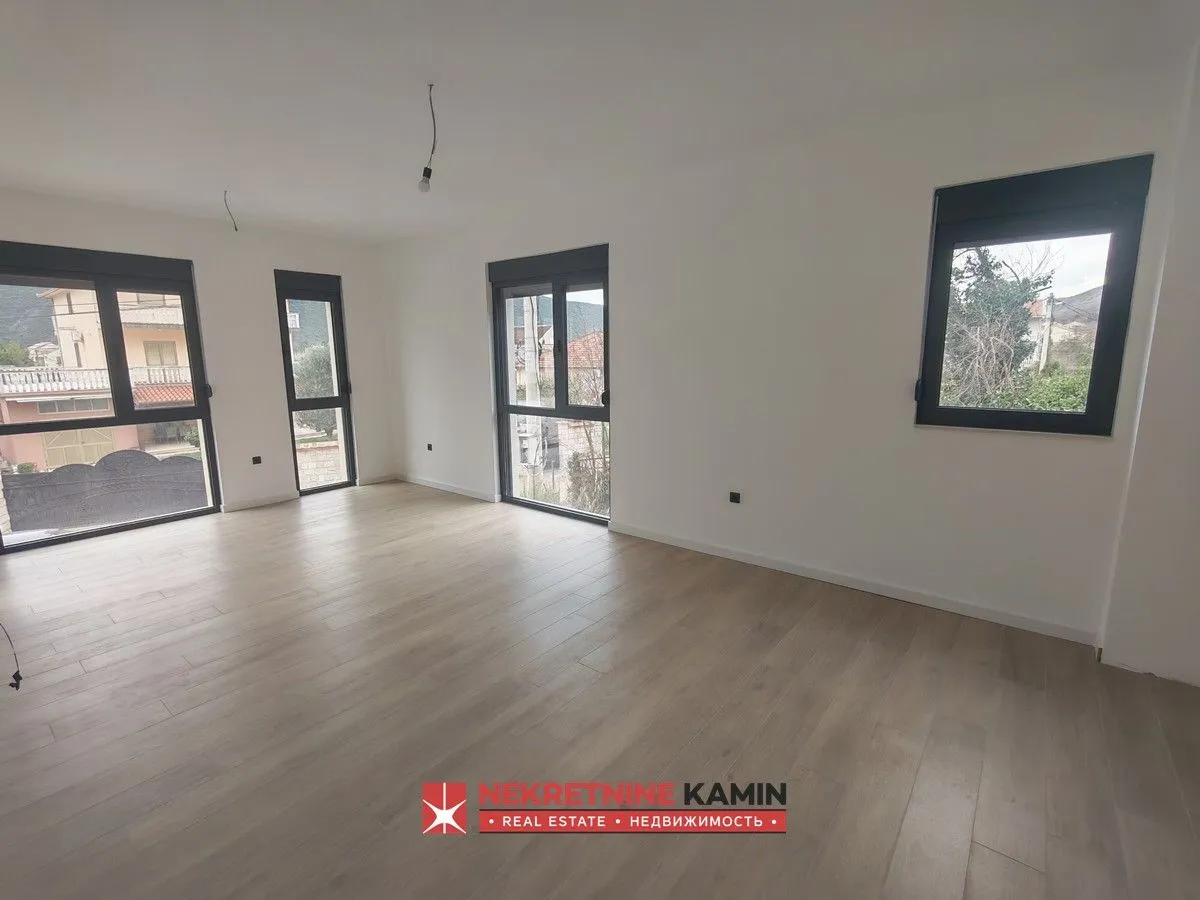 Sale, two bedroom apartment, 68m², Lastva Grbaljska, Kotor