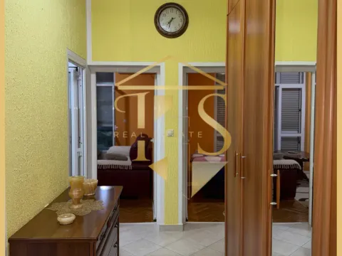 Rent, two bedroom apartment, 70m², Centar, Tivat - image 6