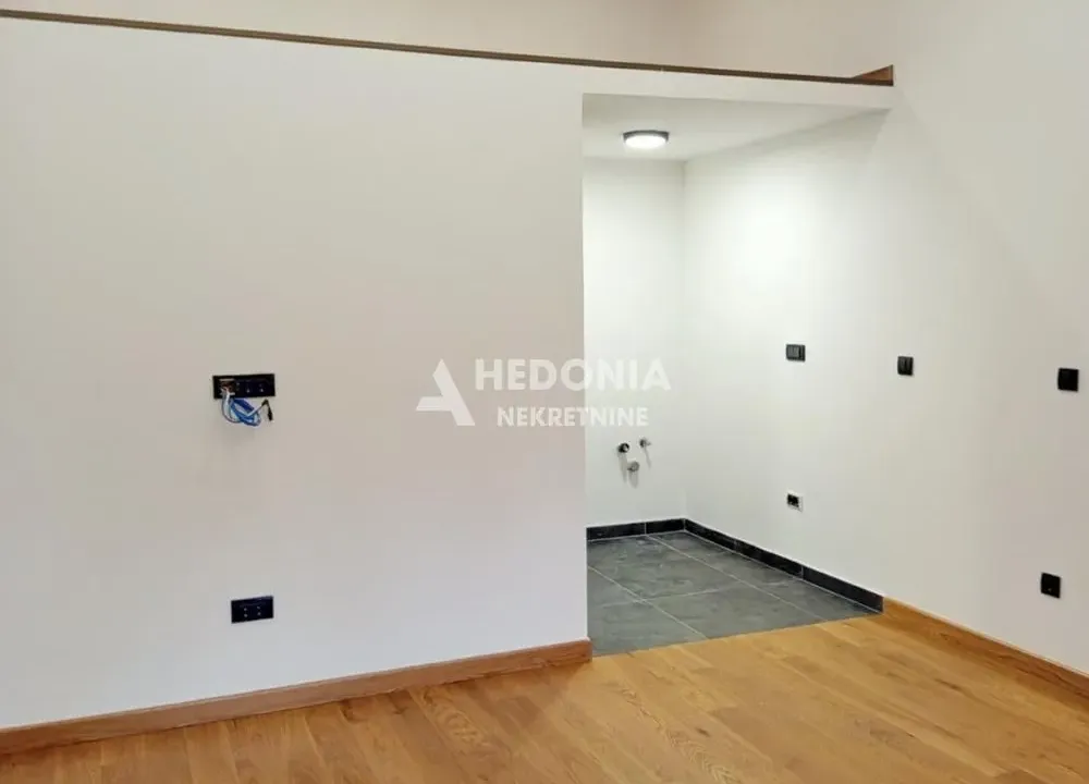 Prodaja, stan, 23m², Slavujev Venac, Zvezdara Sve Podlokacije